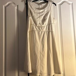 Women’s off white sleeveless dress